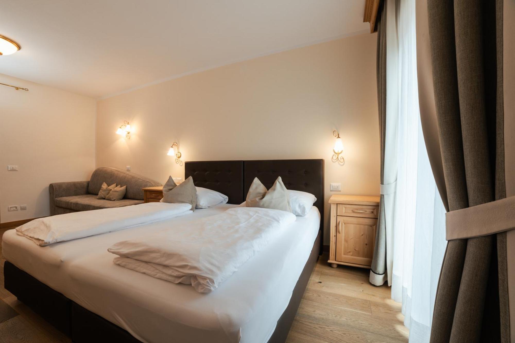 Luech Da Pcei Hotel San Cassiano  Buitenkant foto